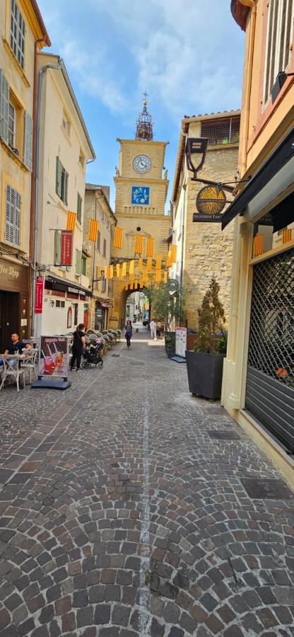 Joli 4 Pieces Salon De Provence Apartment Exterior photo